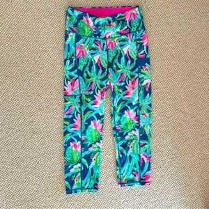 Lilly Pulitzer Luxletic blue/pink palm trees/flowers print crop leggings MEDIUM